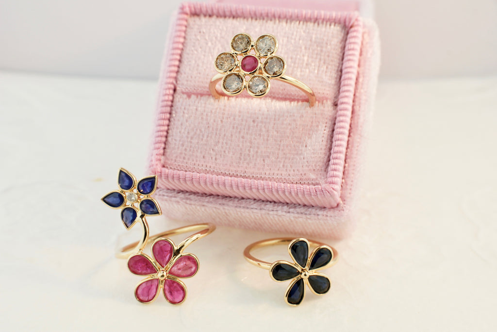 Daisy Sapphire Ring-Rings-Nari Fine Jewels-Nari Fine Jewels